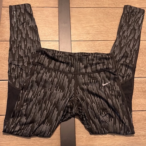Black and Gray Nike Running Leggings Size Small - Picture 2 of 4